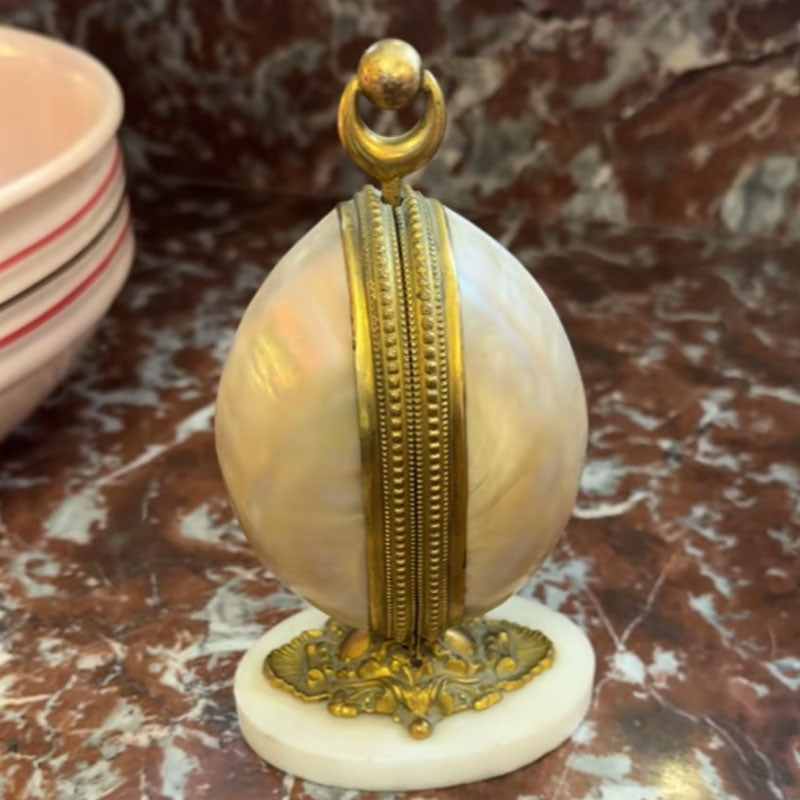 🕯 Vintage-Parfümdisplay aus Muscheln