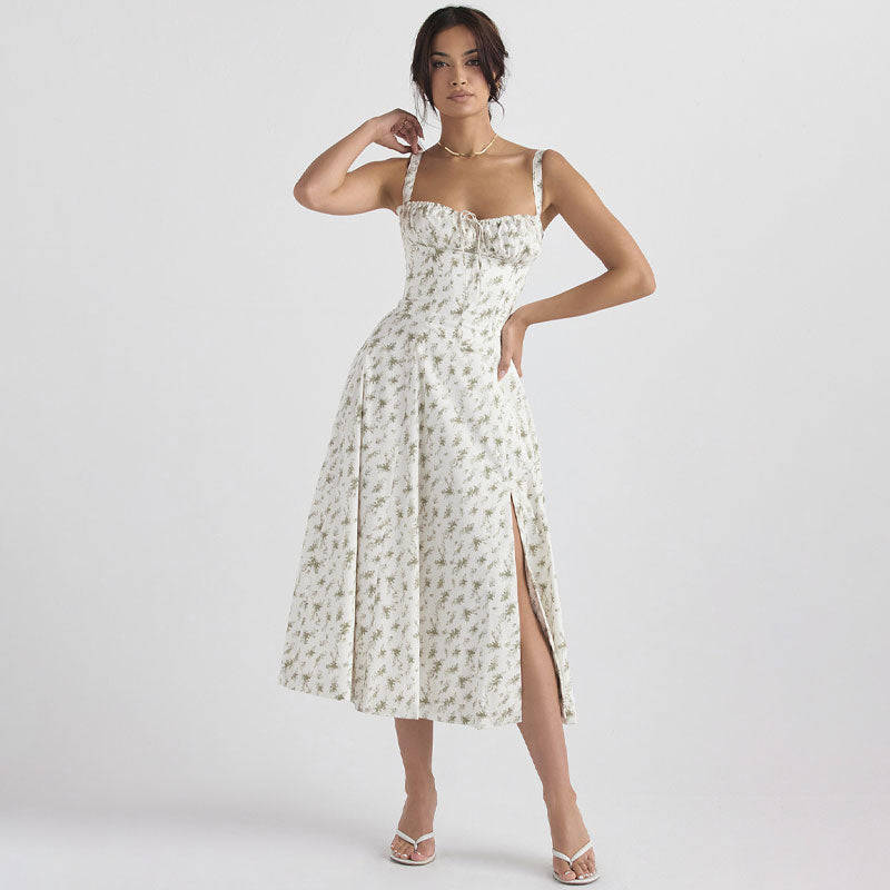 Neues Kleid mit Blumenmuster