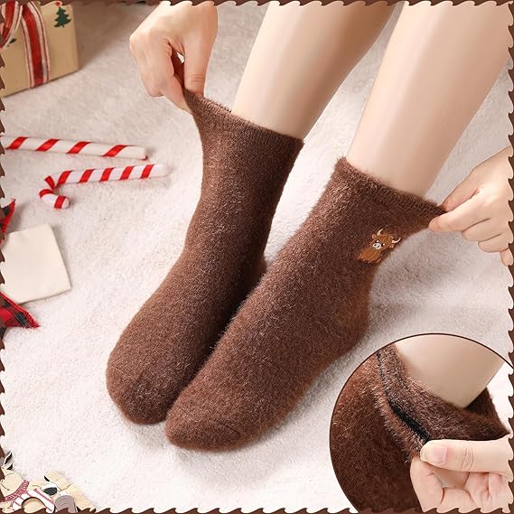 🔥Süße, warme Plüschsocken für Damen mit Highland-Kuh-Stickerei