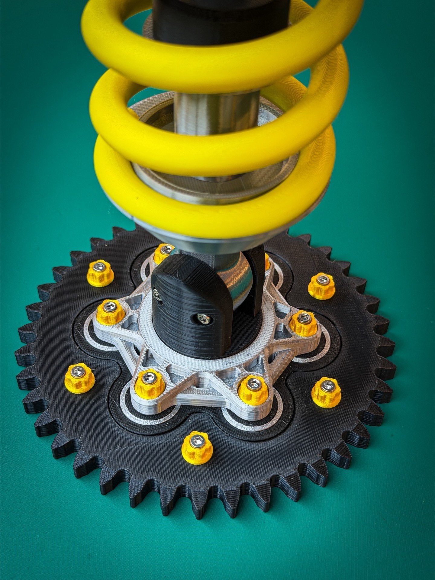 🔥Inspired Suspension Stoßdämpfer-Lampe – Verstellbare LED-Leuchte für Gamer und Autoliebhaber (⏰Kostenloser Versand)