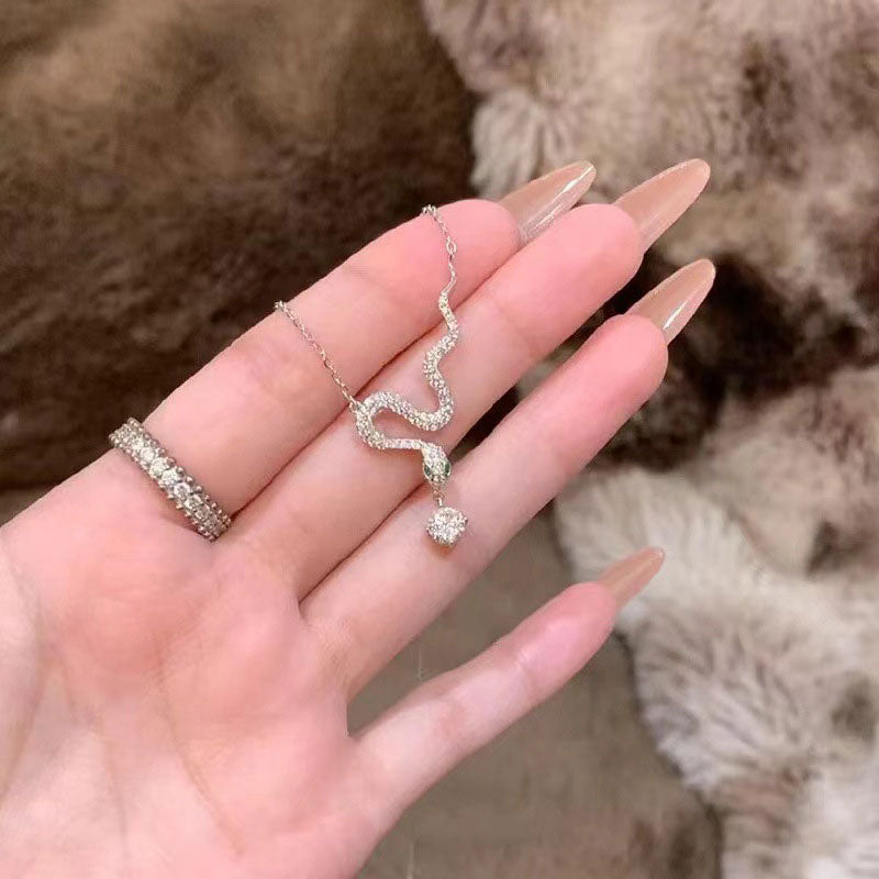 🐍Schick Diamant-Schlangenhalskette✨