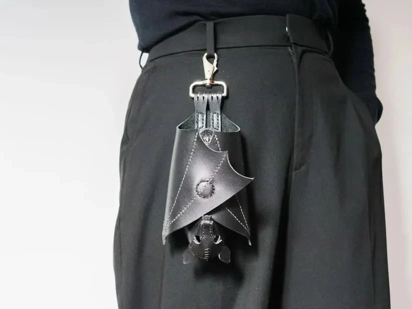 🔥 Leder-Geldbörse mit Fledermaus-Motiv