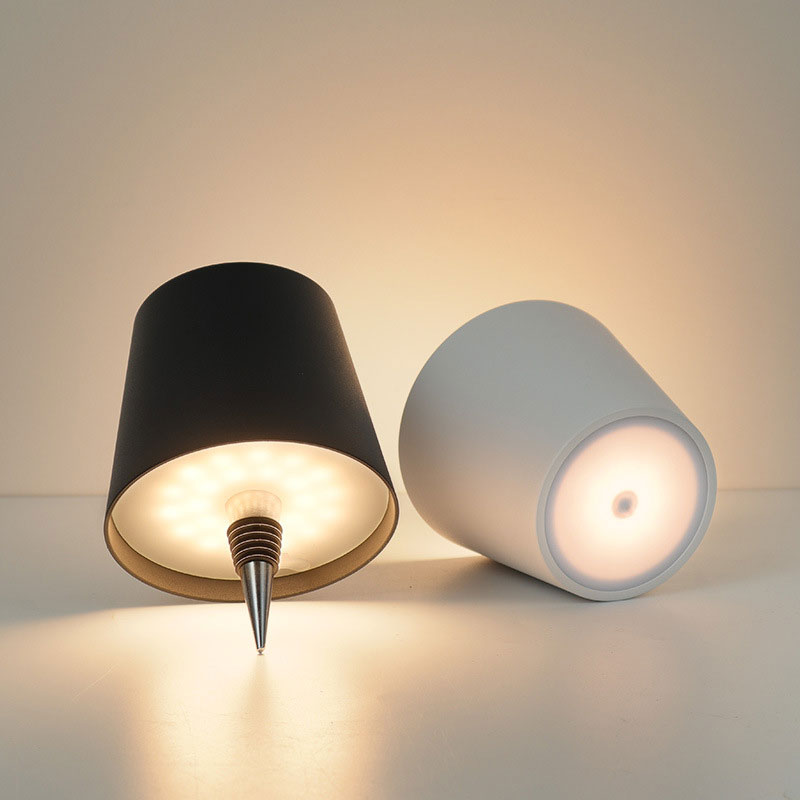 Bottle Art Tischlampe