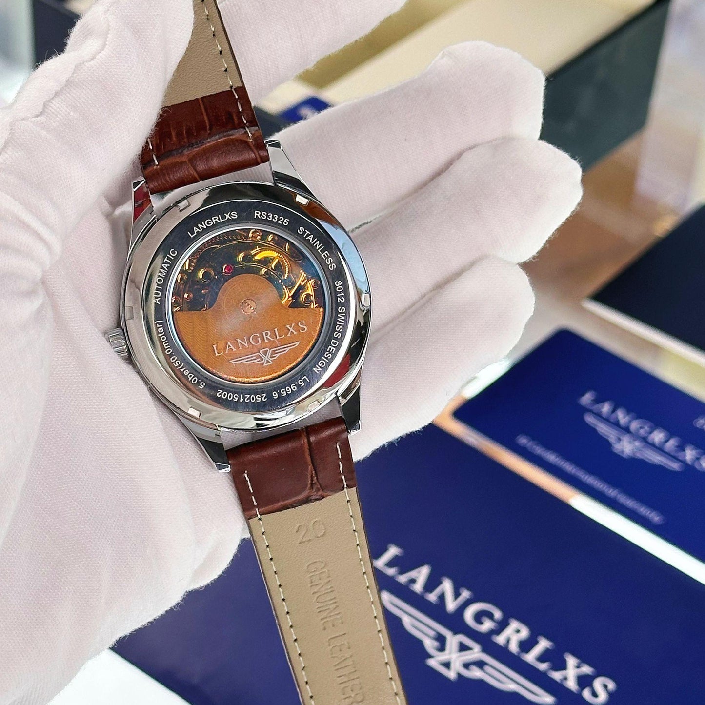 Wasserdichte Quarz-Herrenuhr mit Leuchtziffern und Kalender