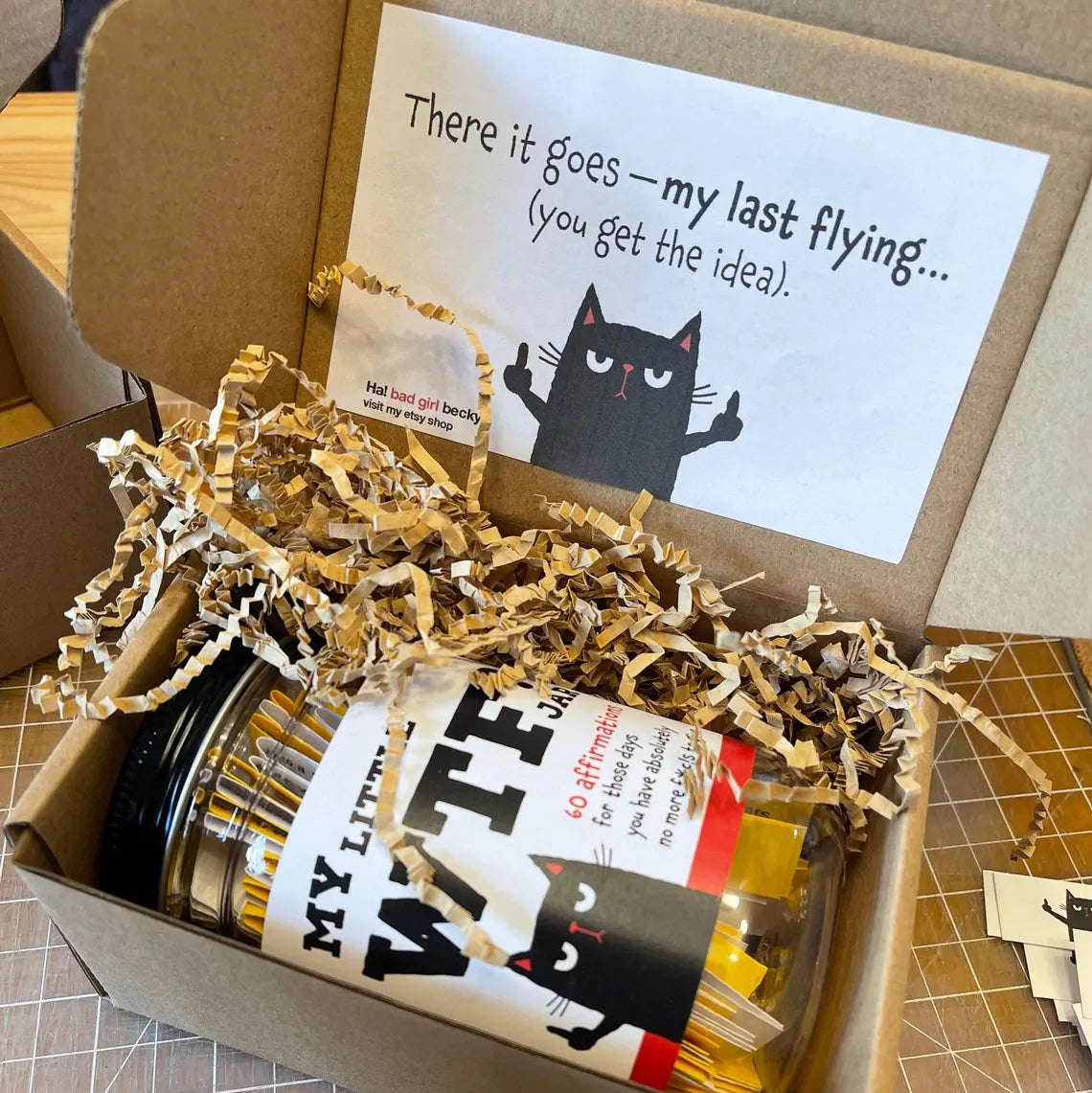 🏹❤️ Lustiges Valentinstag-Glas 😻Sag ihnen, dass du sie liebst – mit 48 coolen Zitaten 🎁Geschenkfertig – kein Stress beim Verpacken!