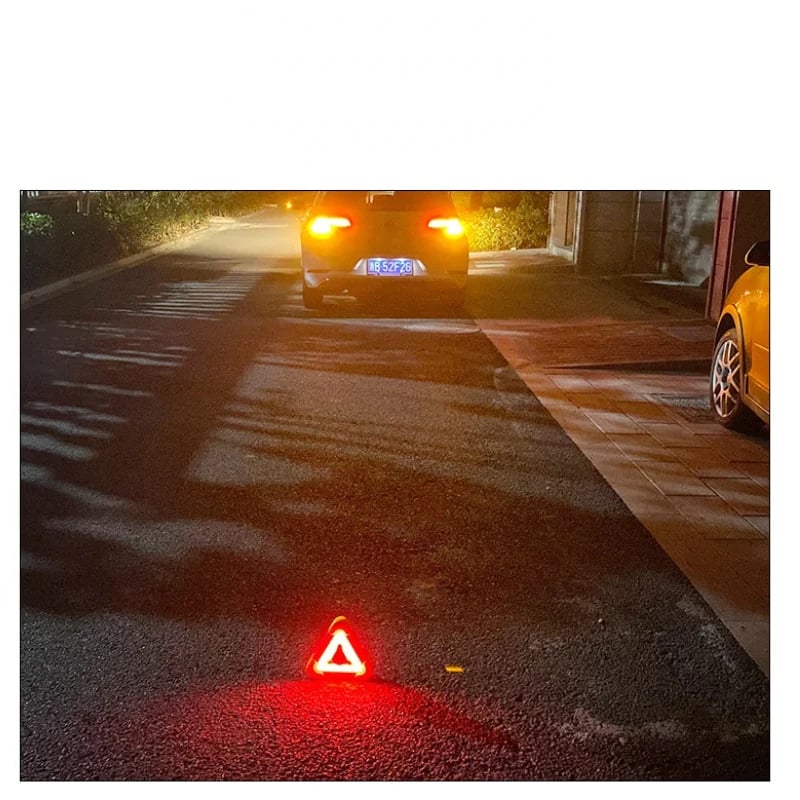 3-IN-1 Solar-Notfall-Dreieck-Warnleuchte