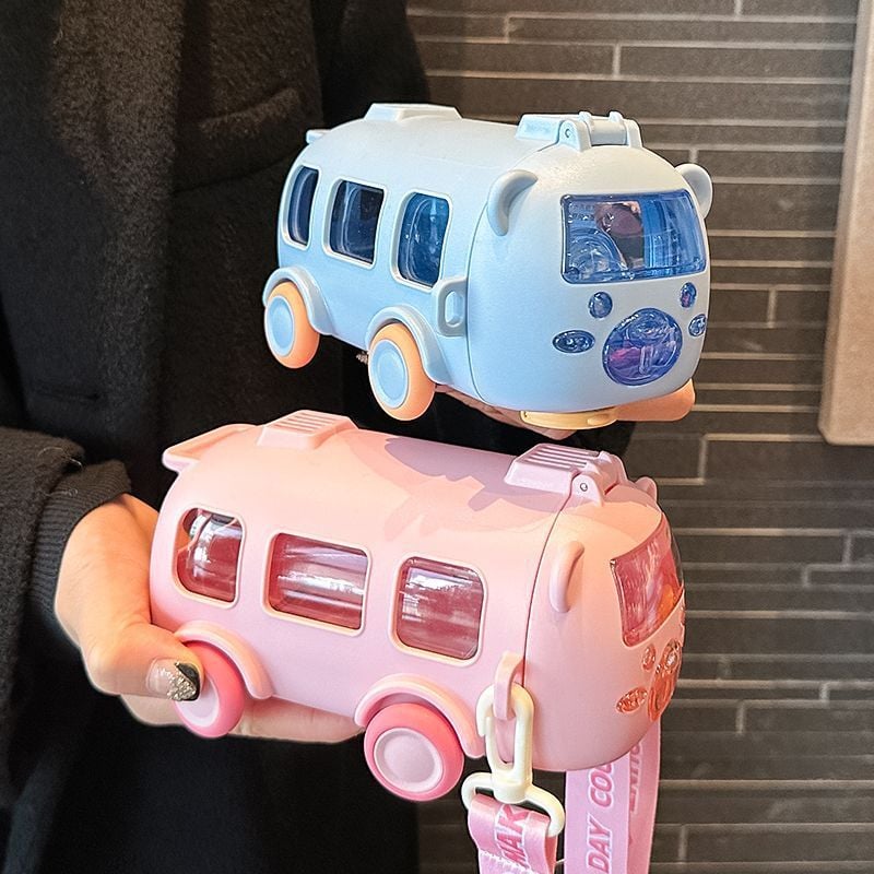 🎁Die besten Geschenke für Kinder – 🚌Tragbarer Wasserbecher in Busform mit Trageriemen (500 ml)