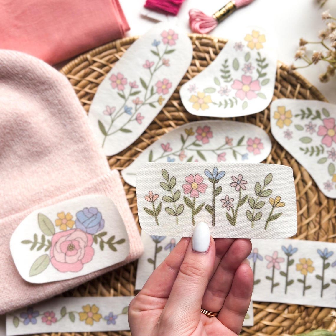 🌸Blumenlinien Entworfene Blumenbordürenmuster Stickmuster – Stick & Stitch für Anfänge